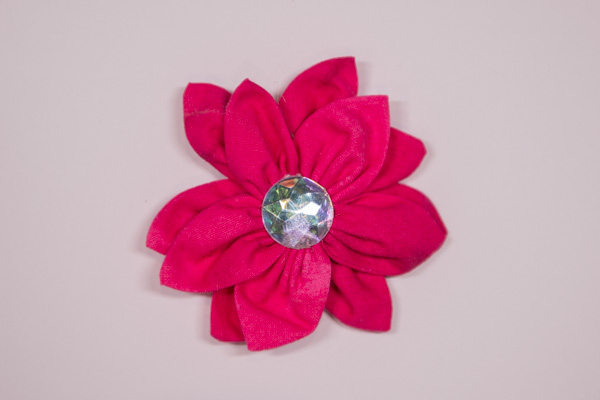 The Rosy Rebel Collar Bloom