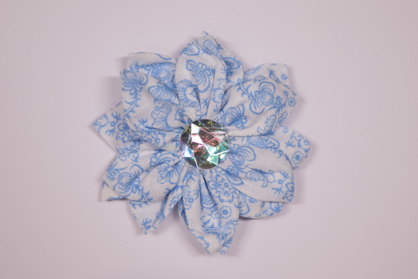 The Coastal Cutie Collar Flower